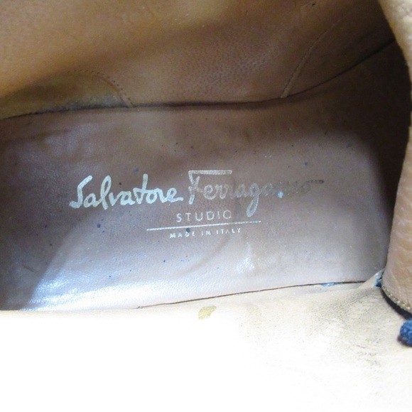 auth SALVATORE FERRAGAMO size 8 Black Suede CHUKKA - Picture 2 of 8